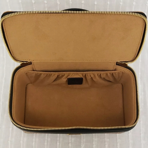SOLD! MCM Rockstar Vanity Case. Visetos Original - Picture 7 of 8